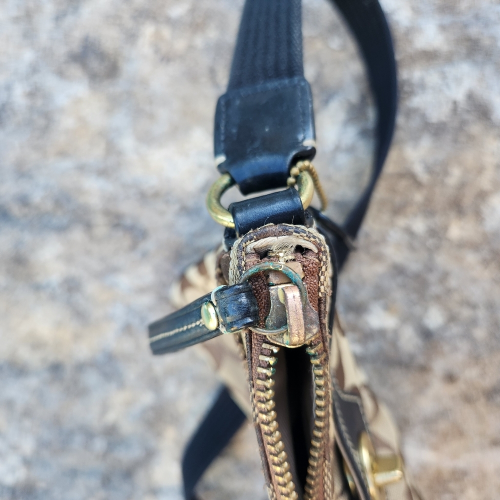 Coach Signature C Penelope Crossbody Purse Bag - Picture 7 of 9